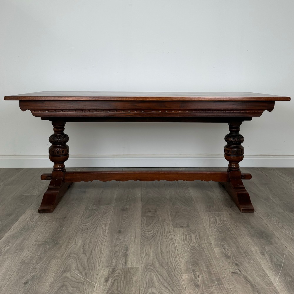 Antique 20th Century Old Charm Dining Table In Oak View II