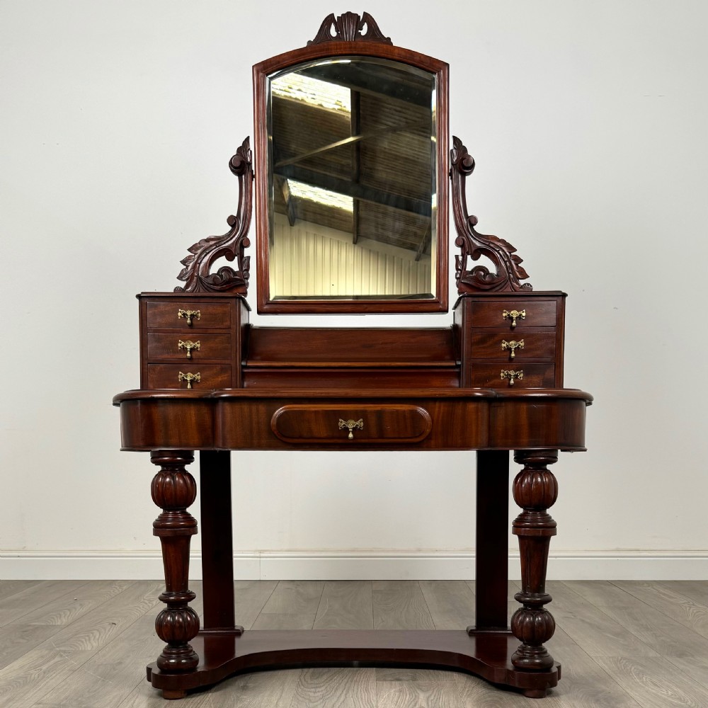  Antique 19th Century Dutchess Dressing Table In Mahogany
