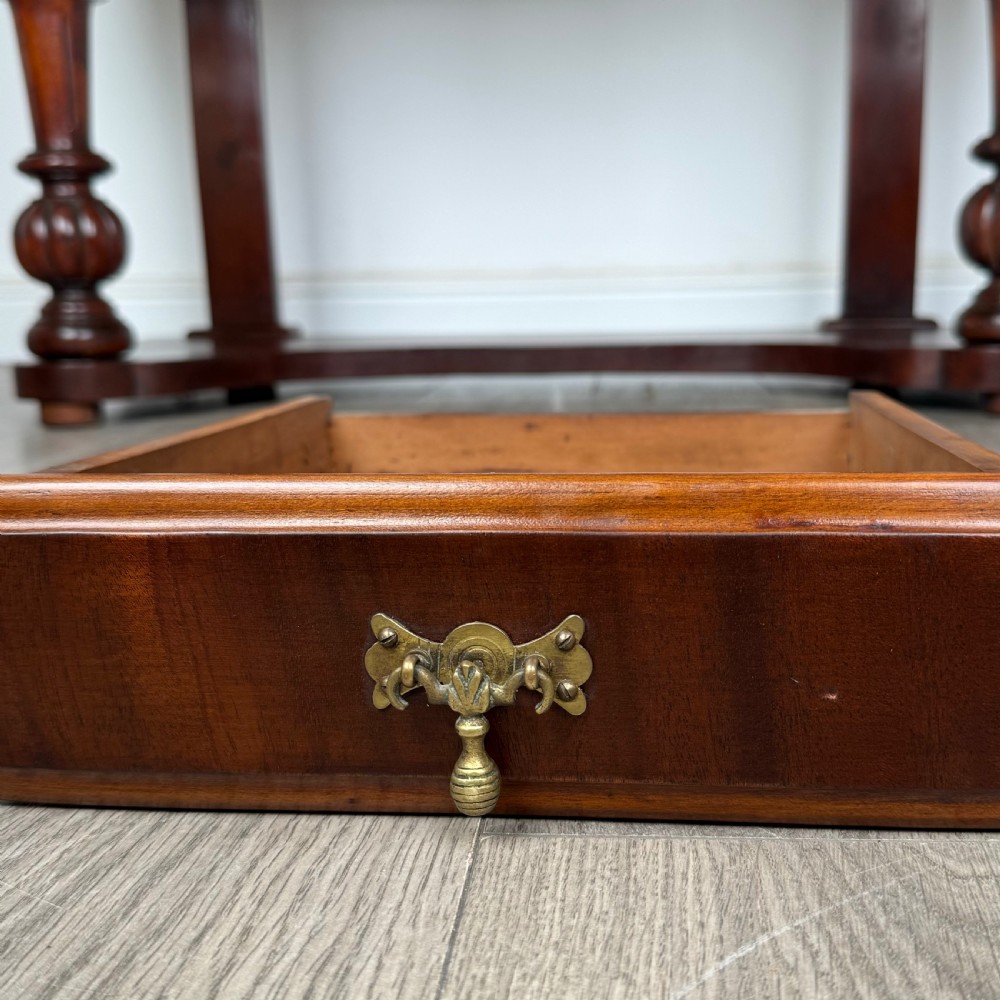  Antique 19th Century Dutchess Dressing Table In Mahogany View XII