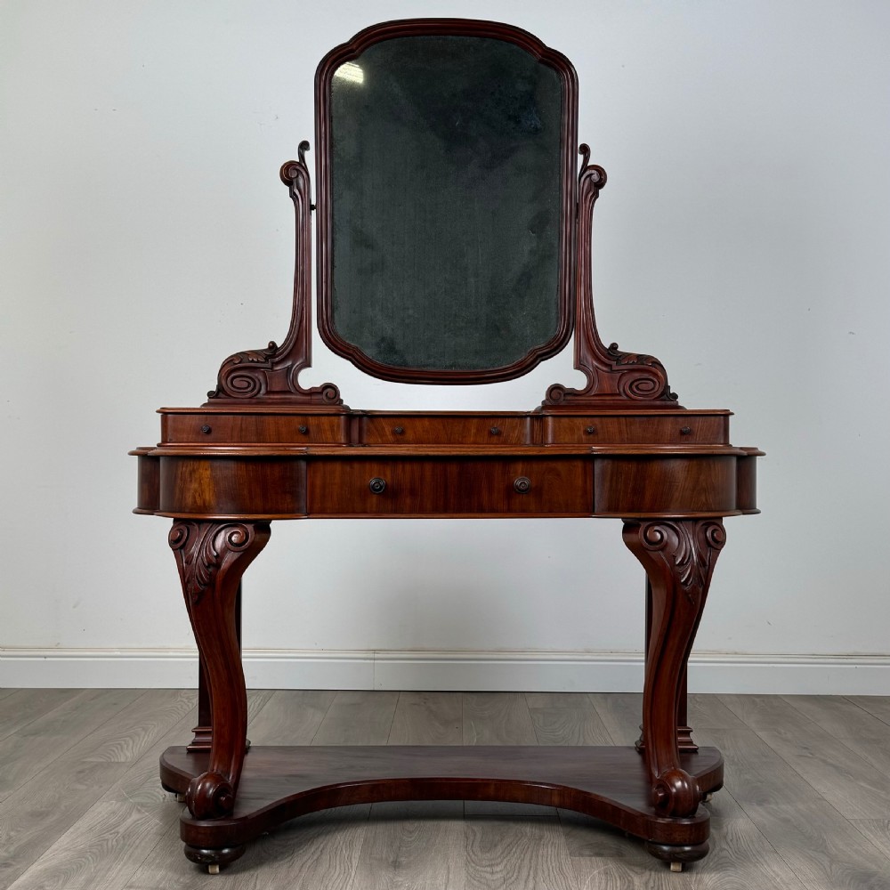 Antique 19th Century Dutchess Dressing Table In Mahogany