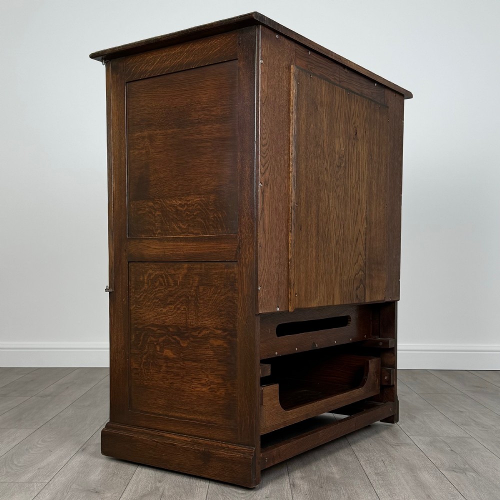 Antique 20th Century Cupboard In Oak  View V