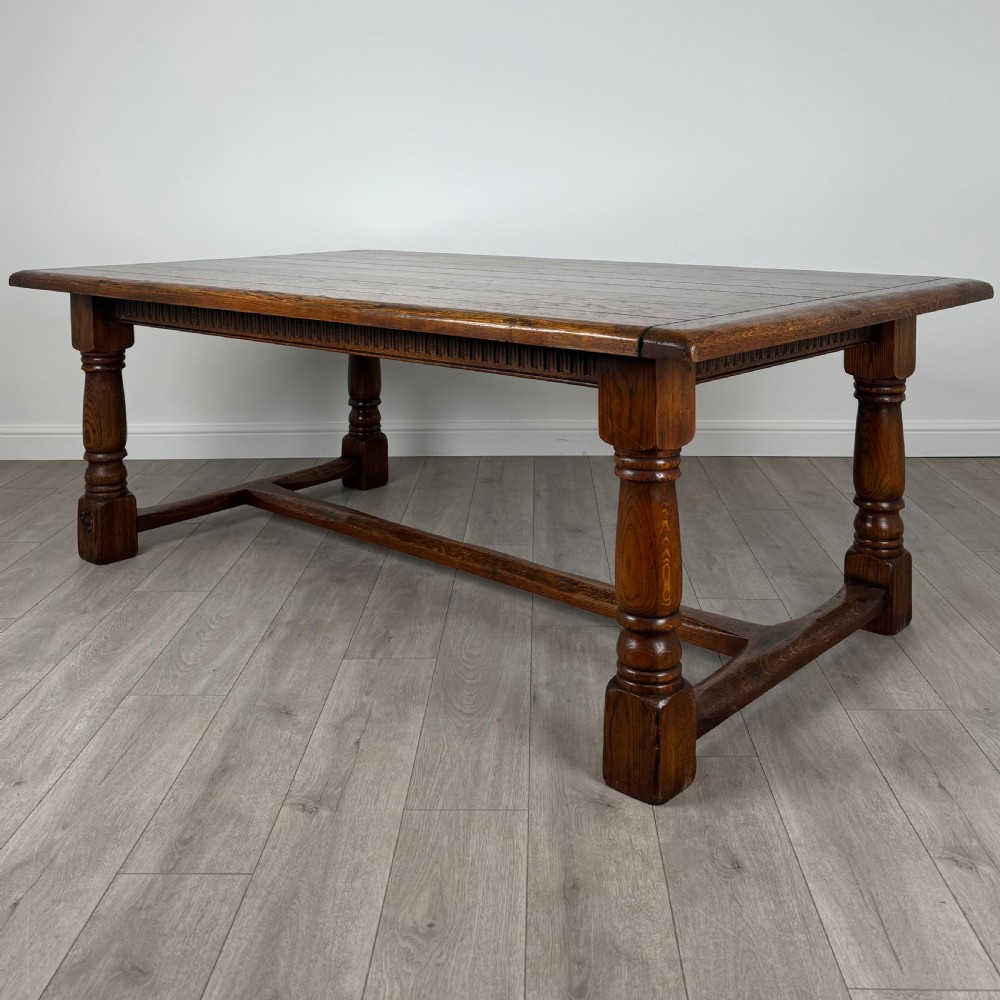 Antique 20th Century Large Oak Dining Table Of Good Quality View II