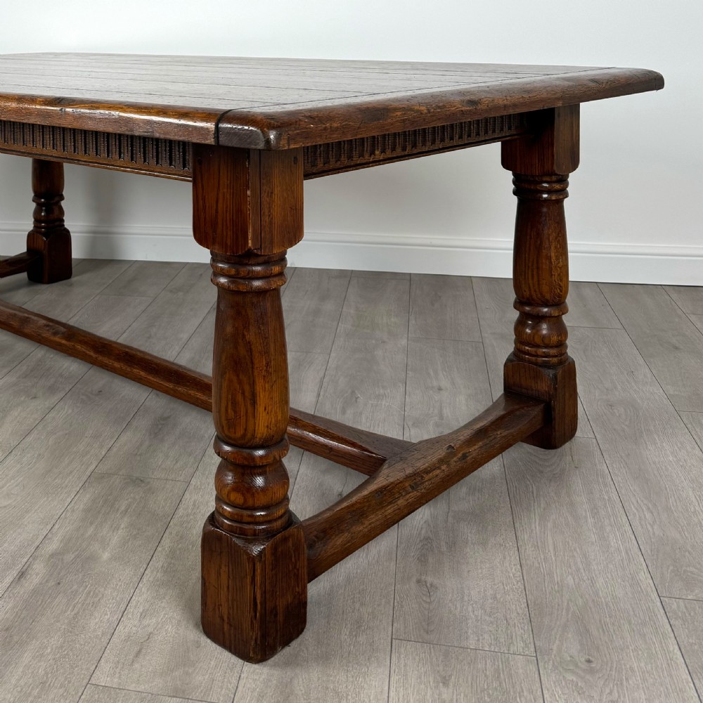 Antique 20th Century Large Oak Dining Table Of Good Quality View V