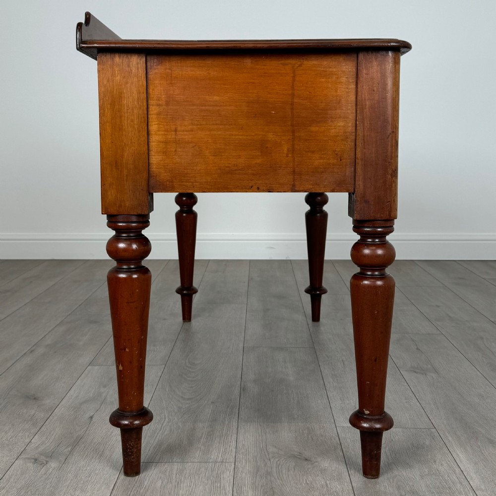  Antique 19th Century Mahogany Writing Table Of Fine Quality View VII