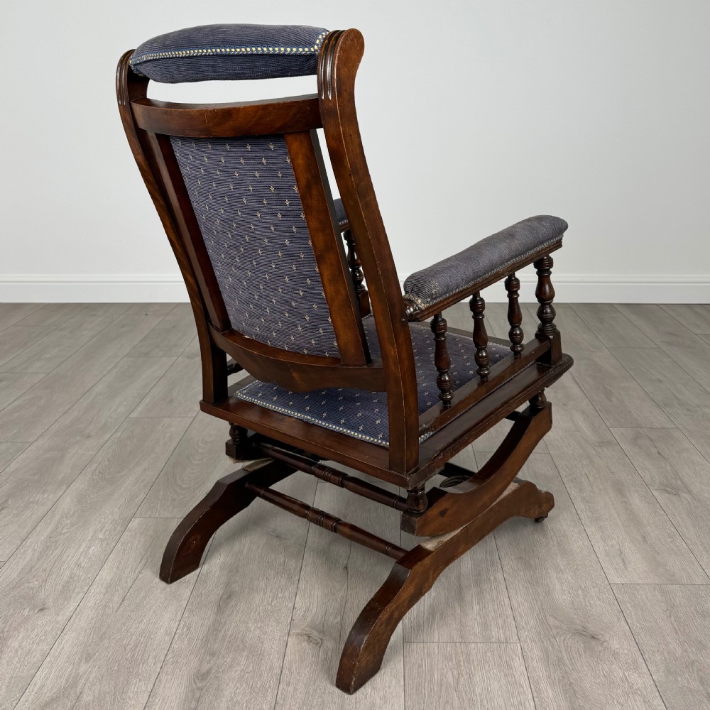 Antique 20th Century American Rocking Chair In Beech View VI