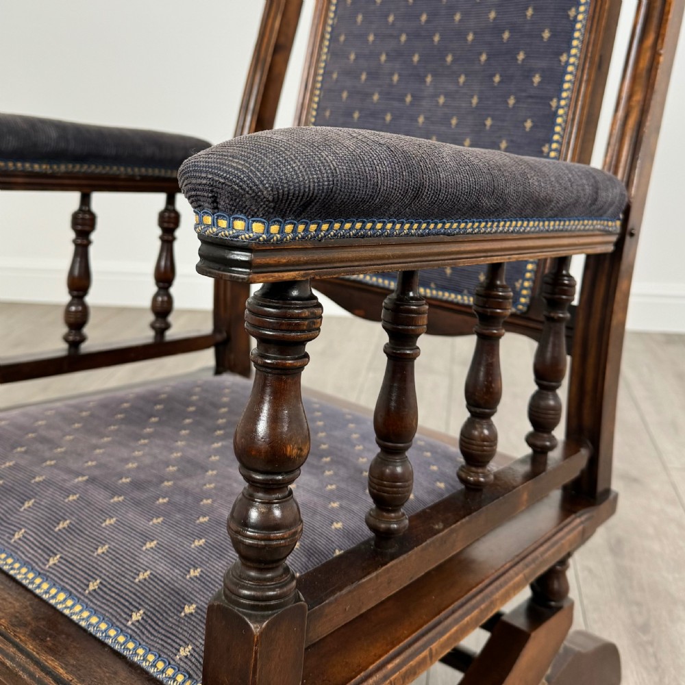 Antique 20th Century American Rocking Chair In Beech View X