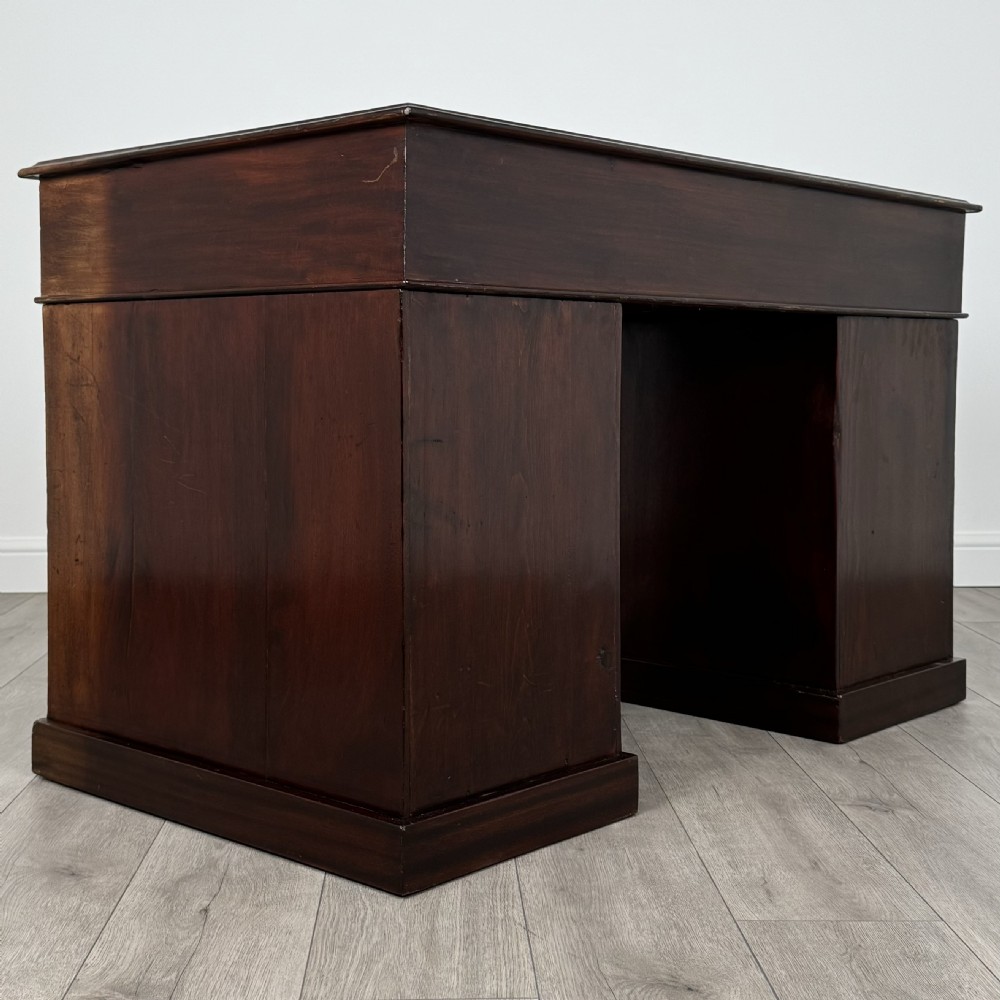  Antique 19th Century Pedestal Desk In Mahogany View IV