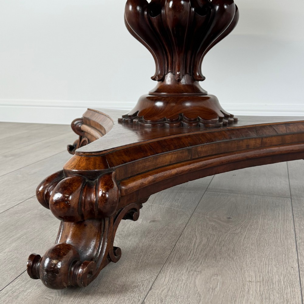 Antique 19th Century Round Tilt Top Table In Mahogany View VI