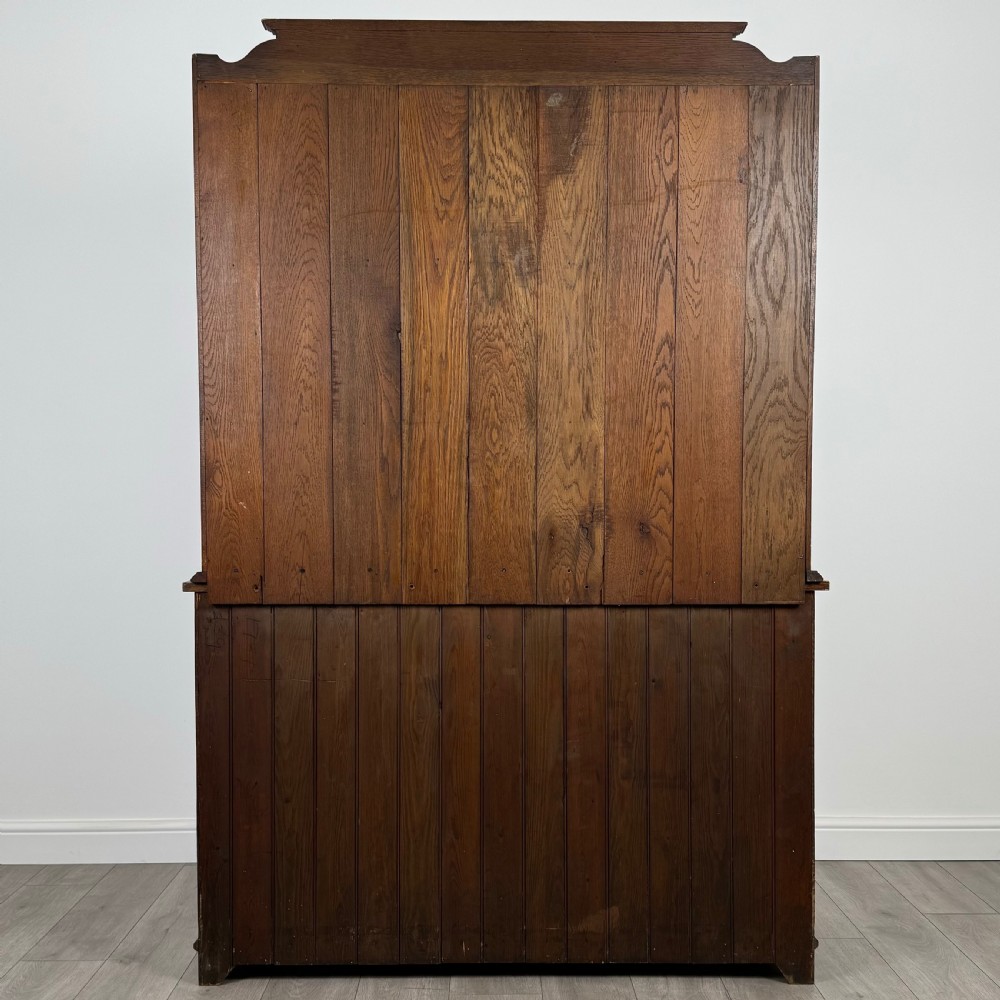  Antique 20th Century Good Quality Dresser In Oak 
 View V