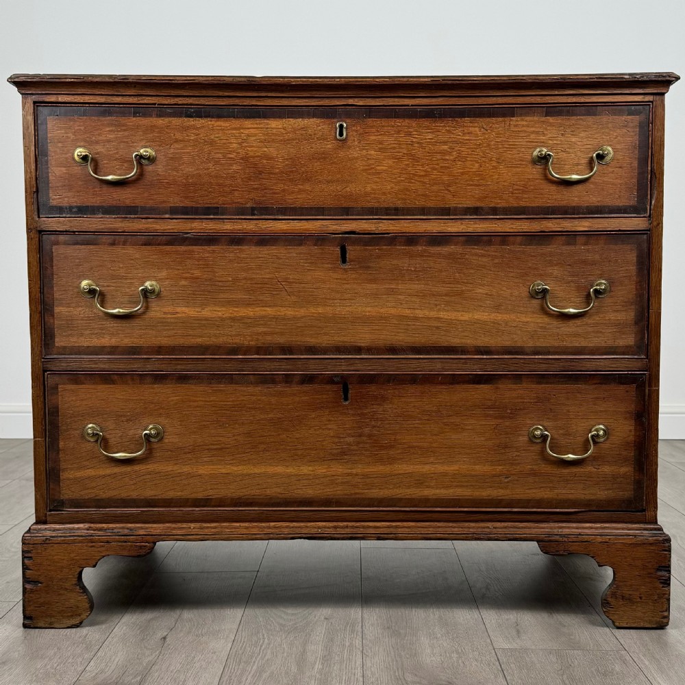Antique 18th Century Good Quality Oak Chest Of Drawers 