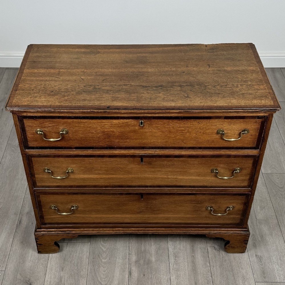 Antique 18th Century Good Quality Oak Chest Of Drawers  View IX