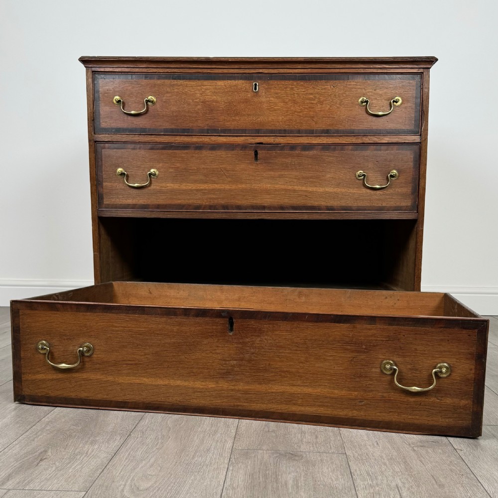 Antique 18th Century Good Quality Oak Chest Of Drawers  View X