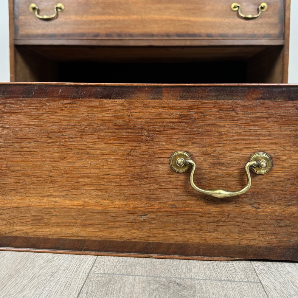 Antique 18th Century Good Quality Oak Chest Of Drawers  View XI