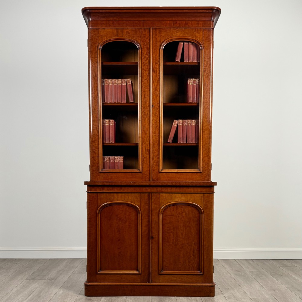 Antique 19th Century Fine Quality Bookcase In Mahogany 