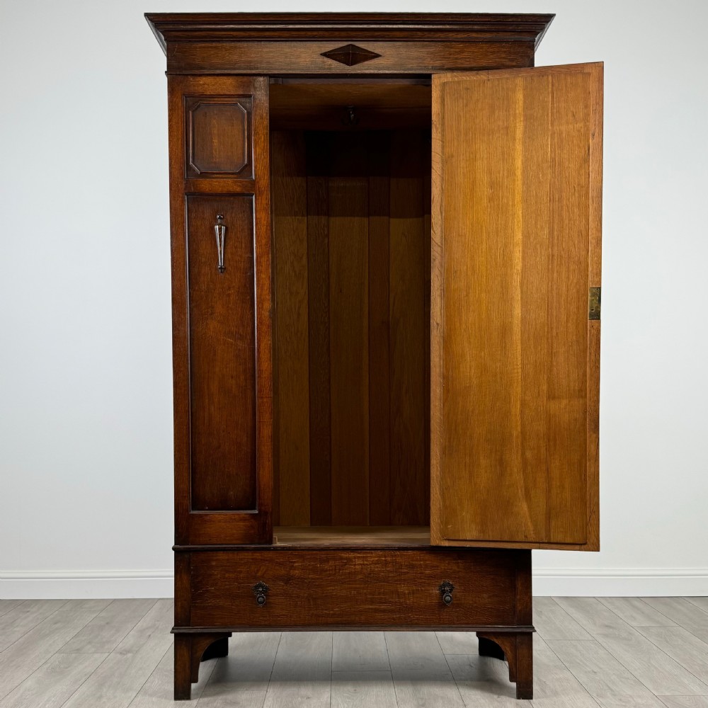 Antique 20th Century Jacobean Style Wardrobe In Oak View II