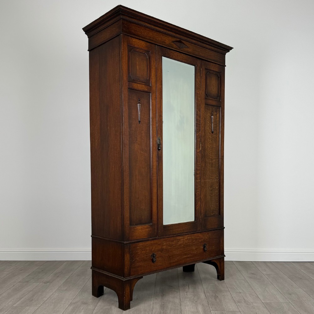Antique 20th Century Jacobean Style Wardrobe In Oak View IX
