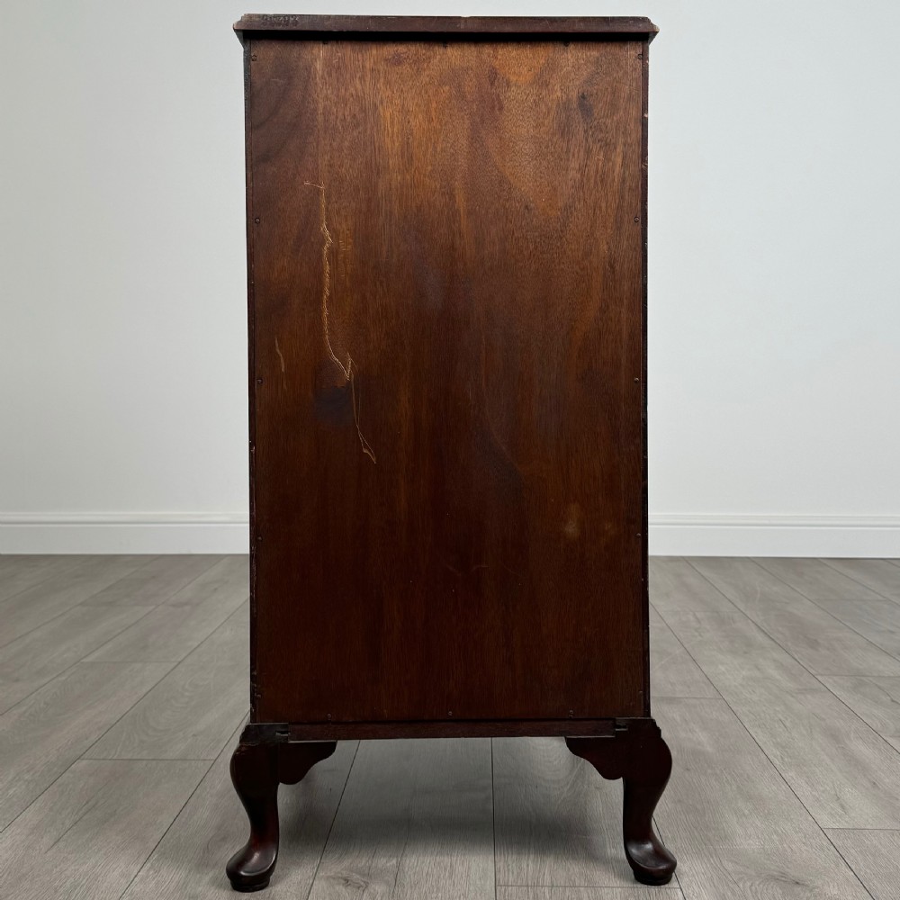 Antique 20th Century Cabinet By Waring & Gillow In Mahogany  View III