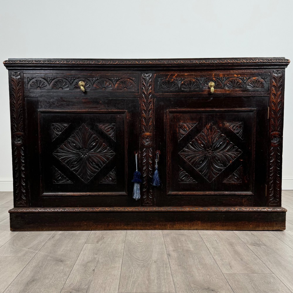 Antique 19th Century Heavily Carved Sideboard In Oak 