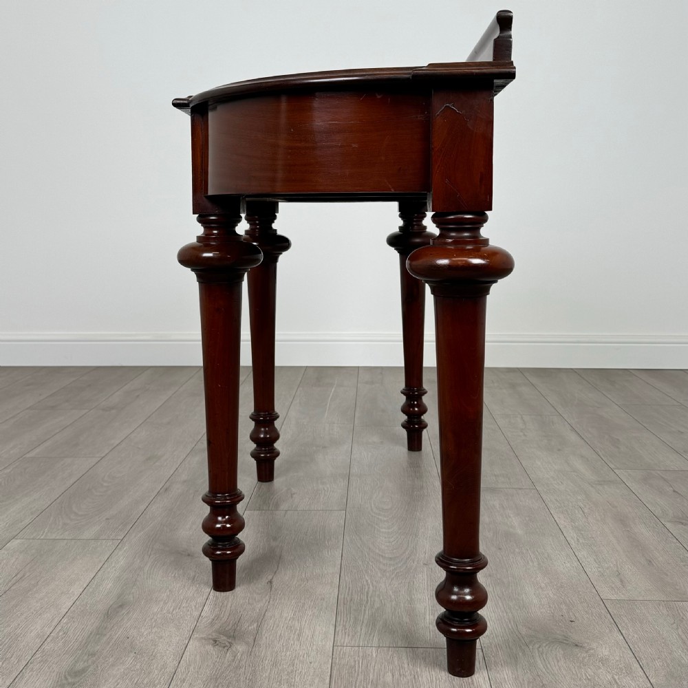 Antique 19th Century Side Table In Mahogany View IV