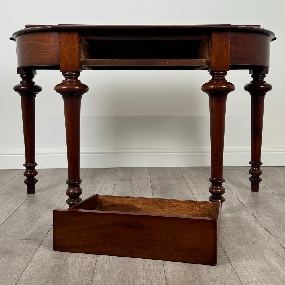 Antique 19th Century Side Table In Mahogany View X