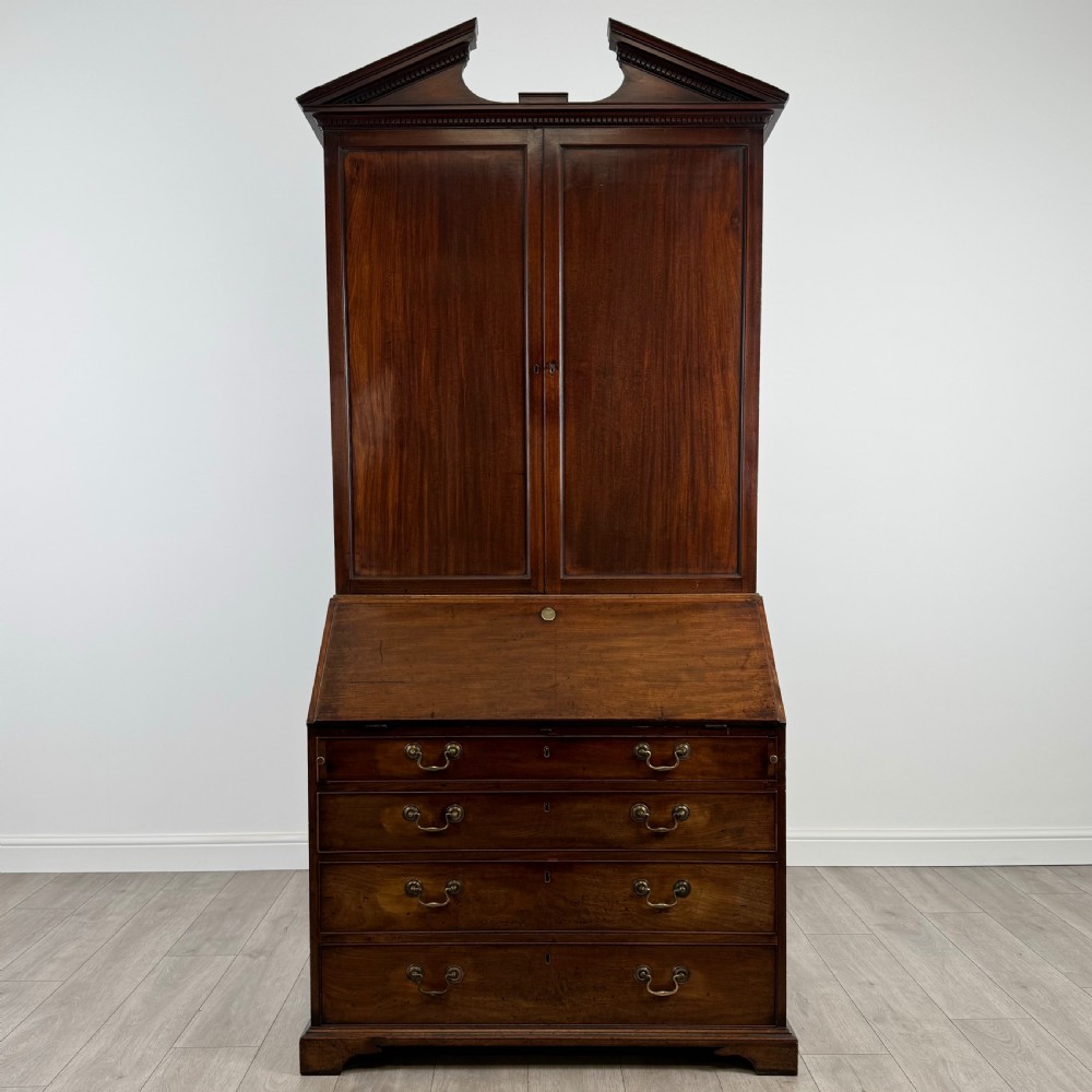 Antique 18th Century Fine Quality Bureau Bookcase In Mahogany