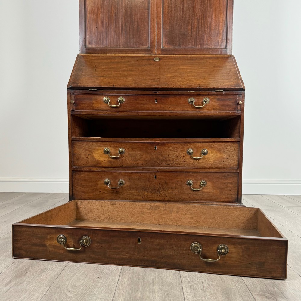 Antique 18th Century Fine Quality Bureau Bookcase In Mahogany View X