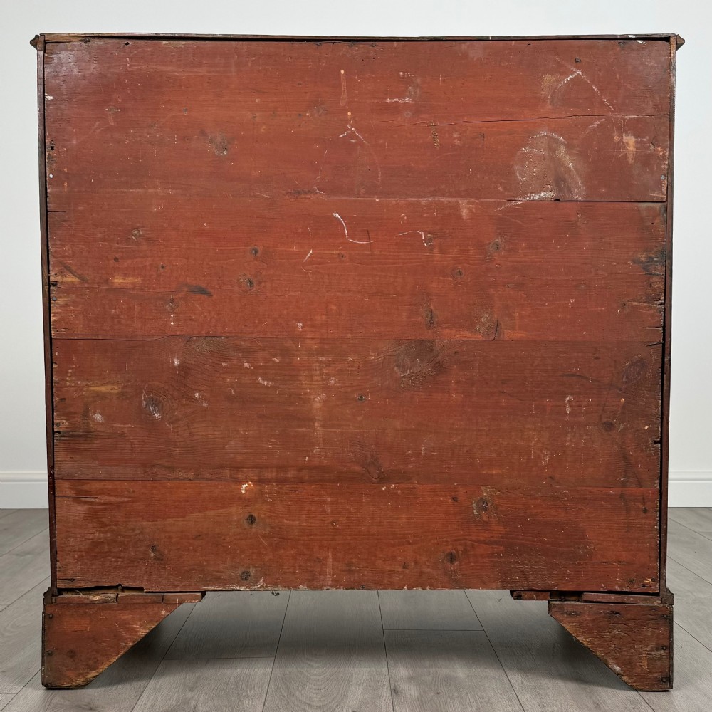 Antique 18th Century Fine Quality Chest Of Drawers In Mahogany  View V