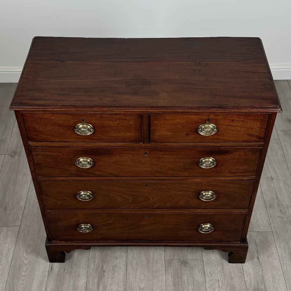 Antique 18th Century Fine Quality Chest Of Drawers In Mahogany  View VI