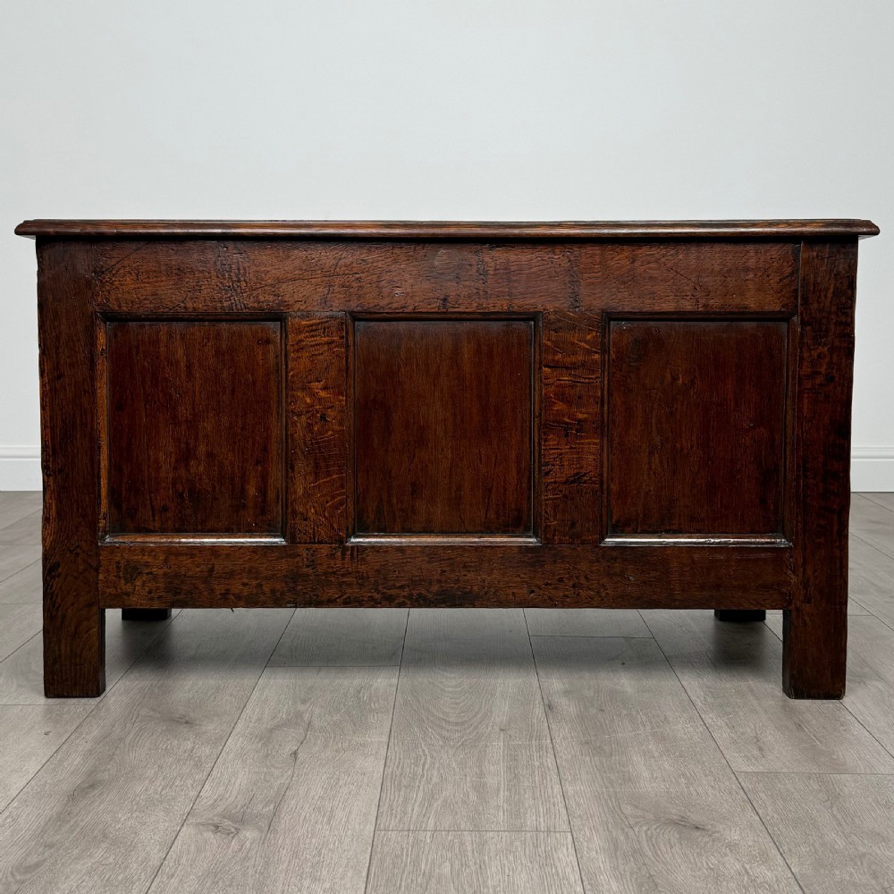 Antique 18th Century Fine Quality Coffer / Blanket Box In Oak 
