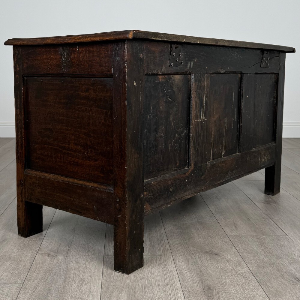 Antique 18th Century Fine Quality Coffer / Blanket Box In Oak  View IV