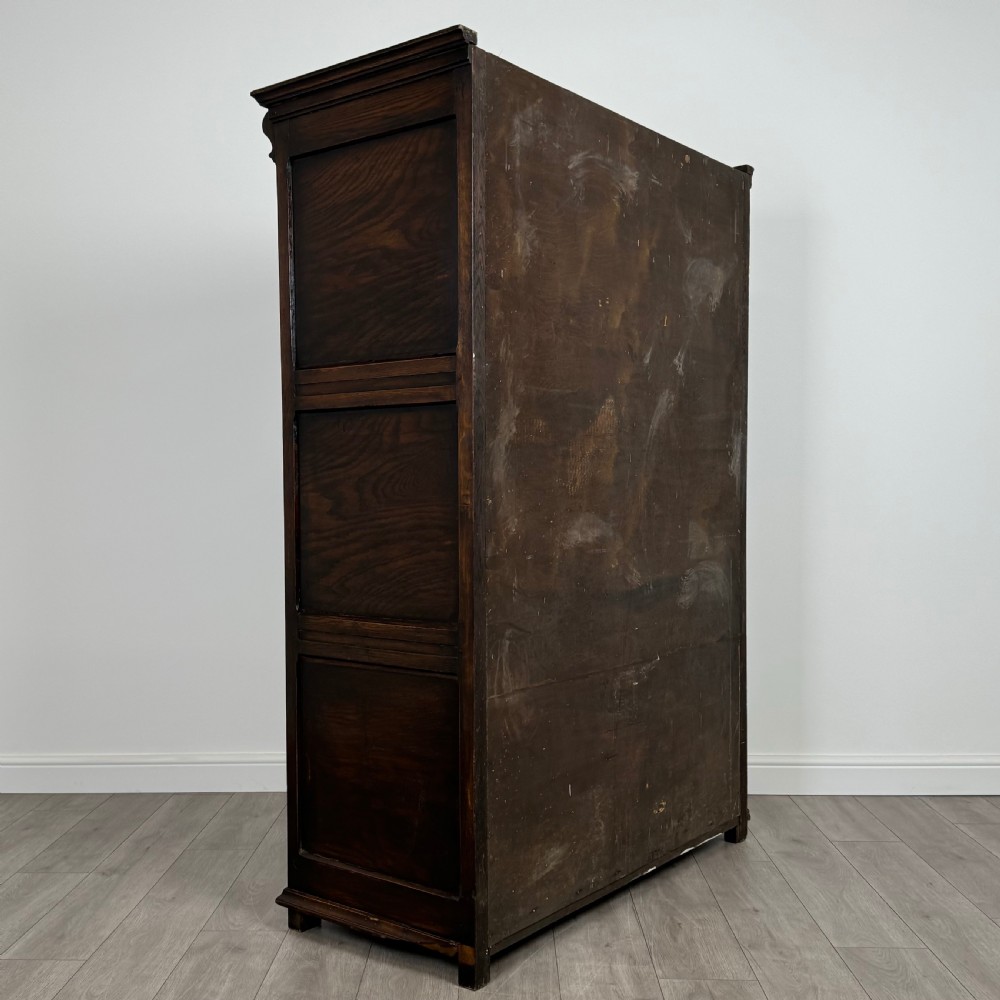 Antique 20th Century Fine Quality Wardrobe In Oak  View IV