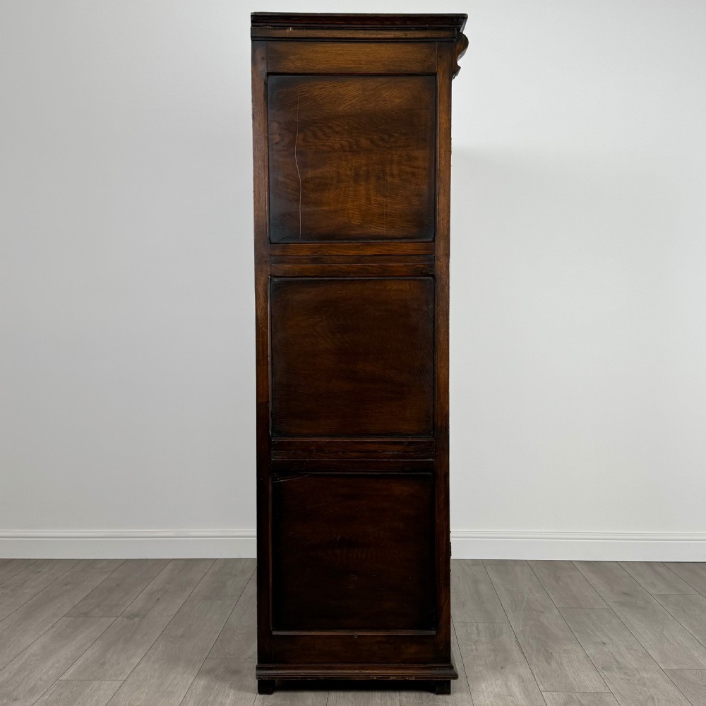 Antique 20th Century Fine Quality Wardrobe In Oak  View VIII