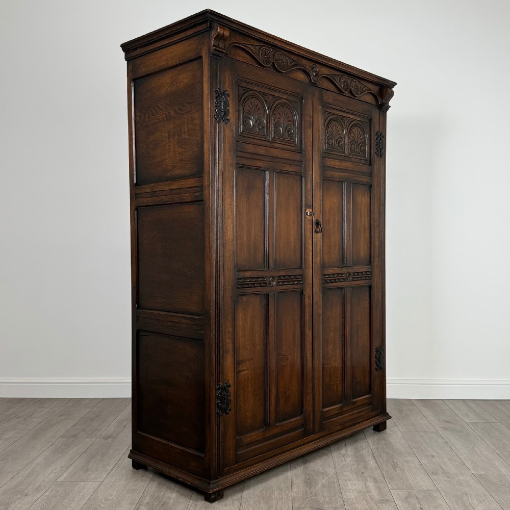 Antique 20th Century Fine Quality Wardrobe In Oak  View IX