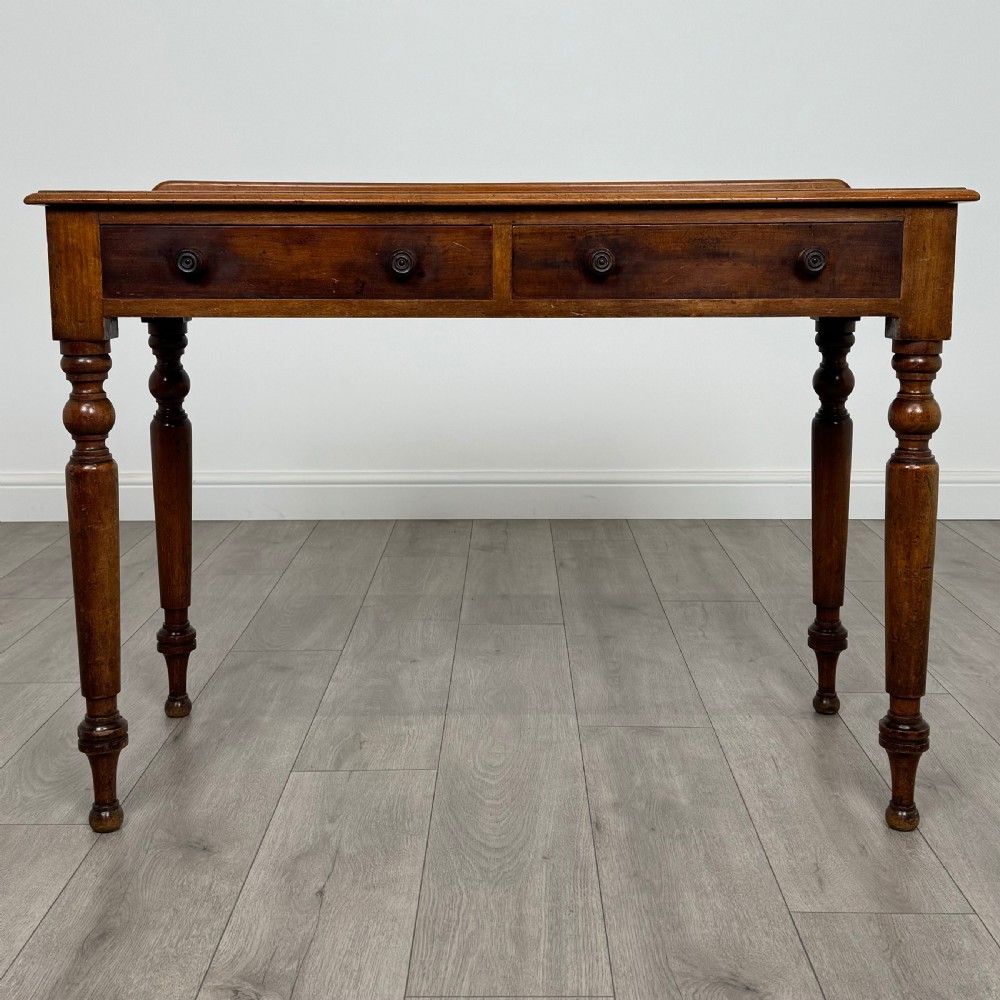  Antique 19th Century Fine Quality Writing Table In Mahogany 