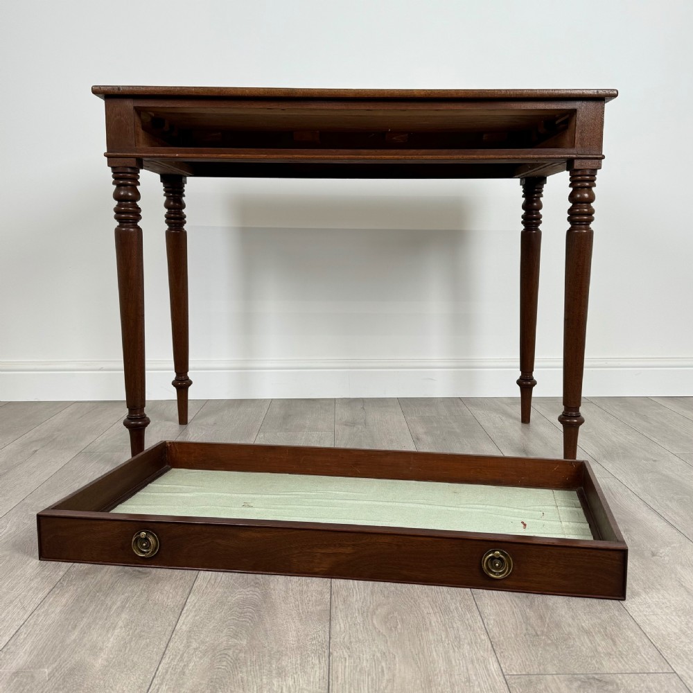 Antique 18th Century Good Quality Writing Table In Mahogany  View X