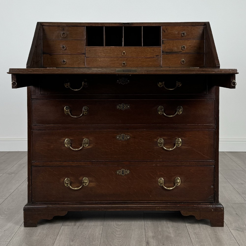  Antique 18th Century Fine Quality Bureau In Oak  View II