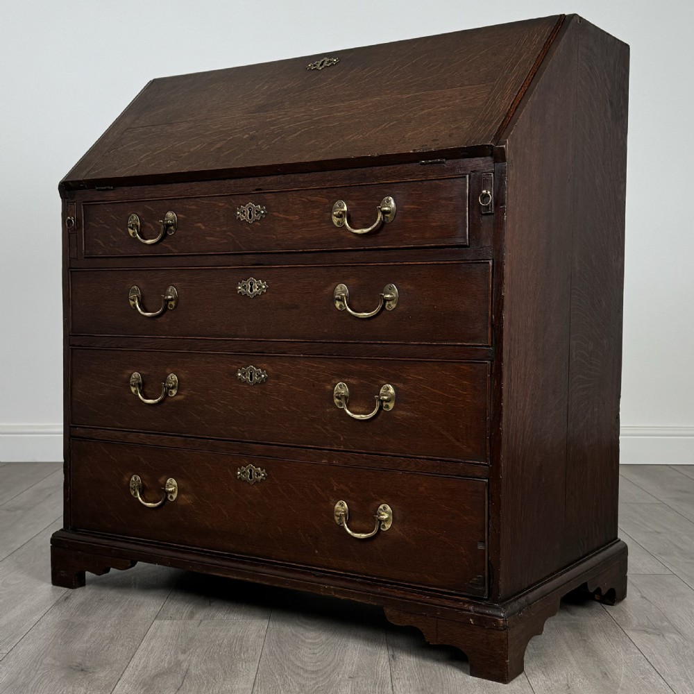  Antique 18th Century Fine Quality Bureau In Oak  View III