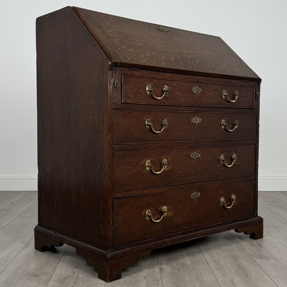  Antique 18th Century Fine Quality Bureau In Oak  View VIII