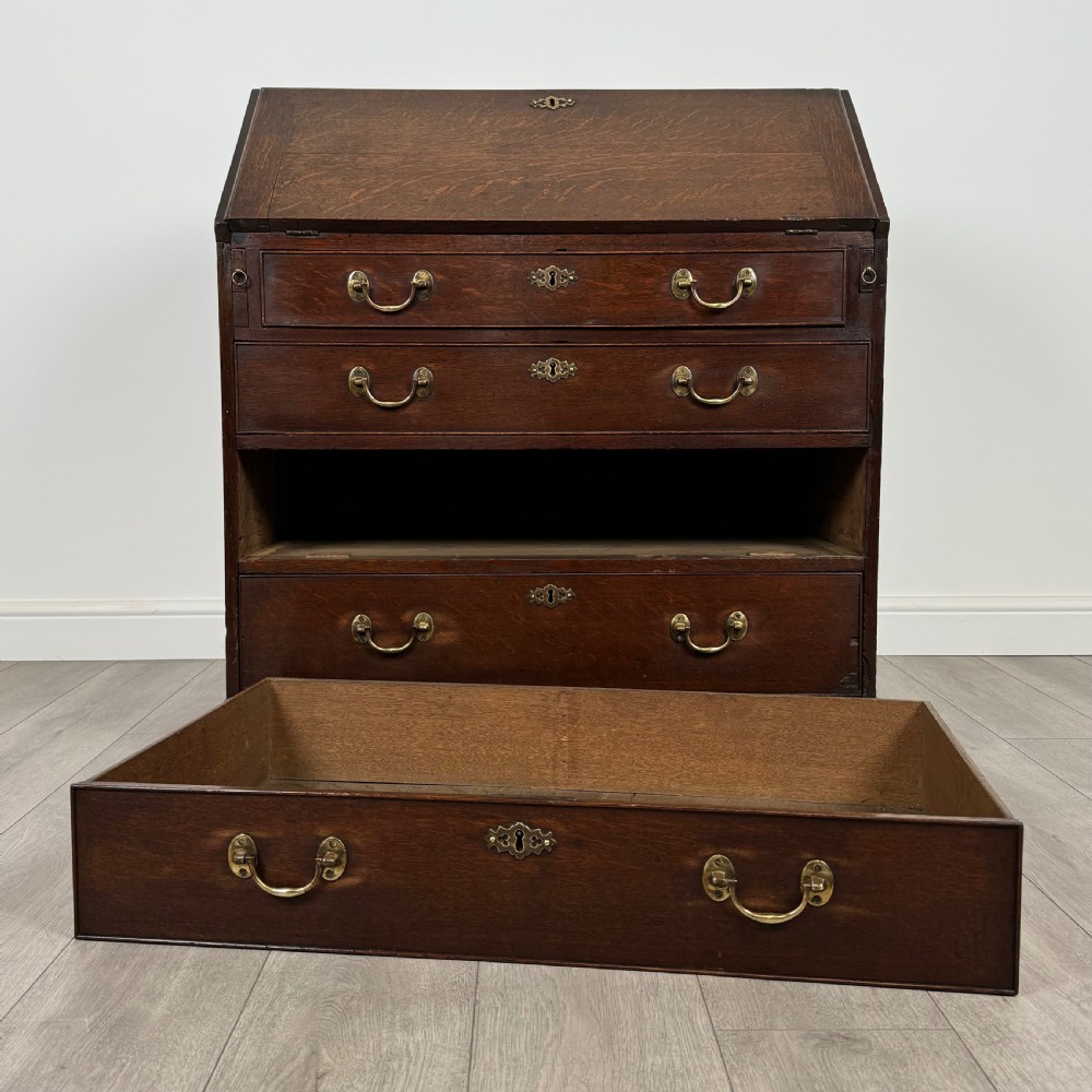  Antique 18th Century Fine Quality Bureau In Oak  View XX