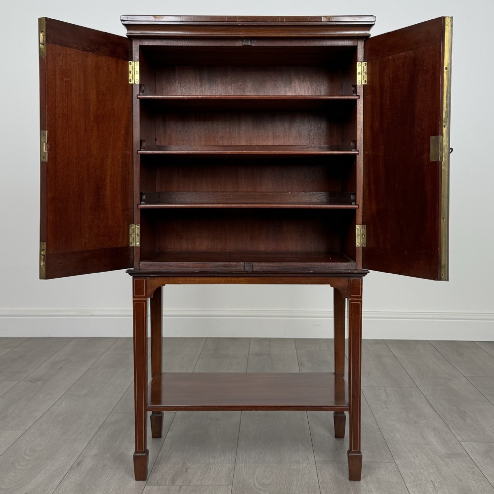 Antique 20th Century Fine Quality Cabinet In Mahogany View II