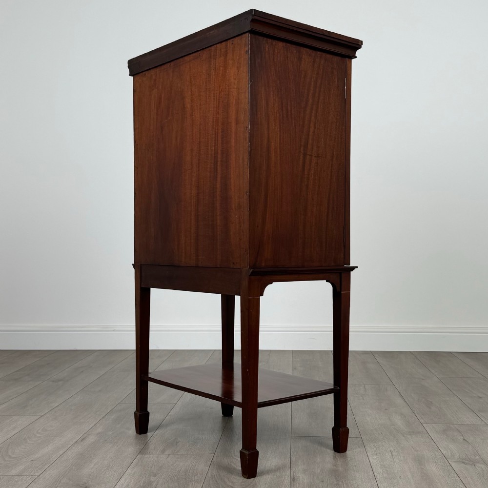 Antique 20th Century Fine Quality Cabinet In Mahogany View VII