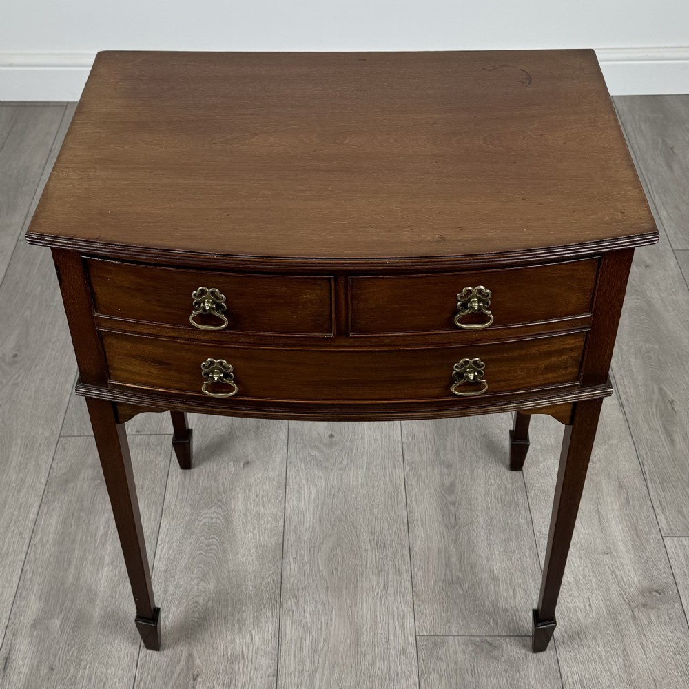 Antique 20th Century Small Mahogany Side Table View IX