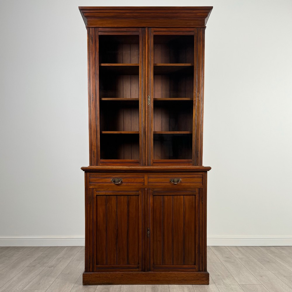 Antique 20th Century Fine Quality Bookcase In Walnut View II