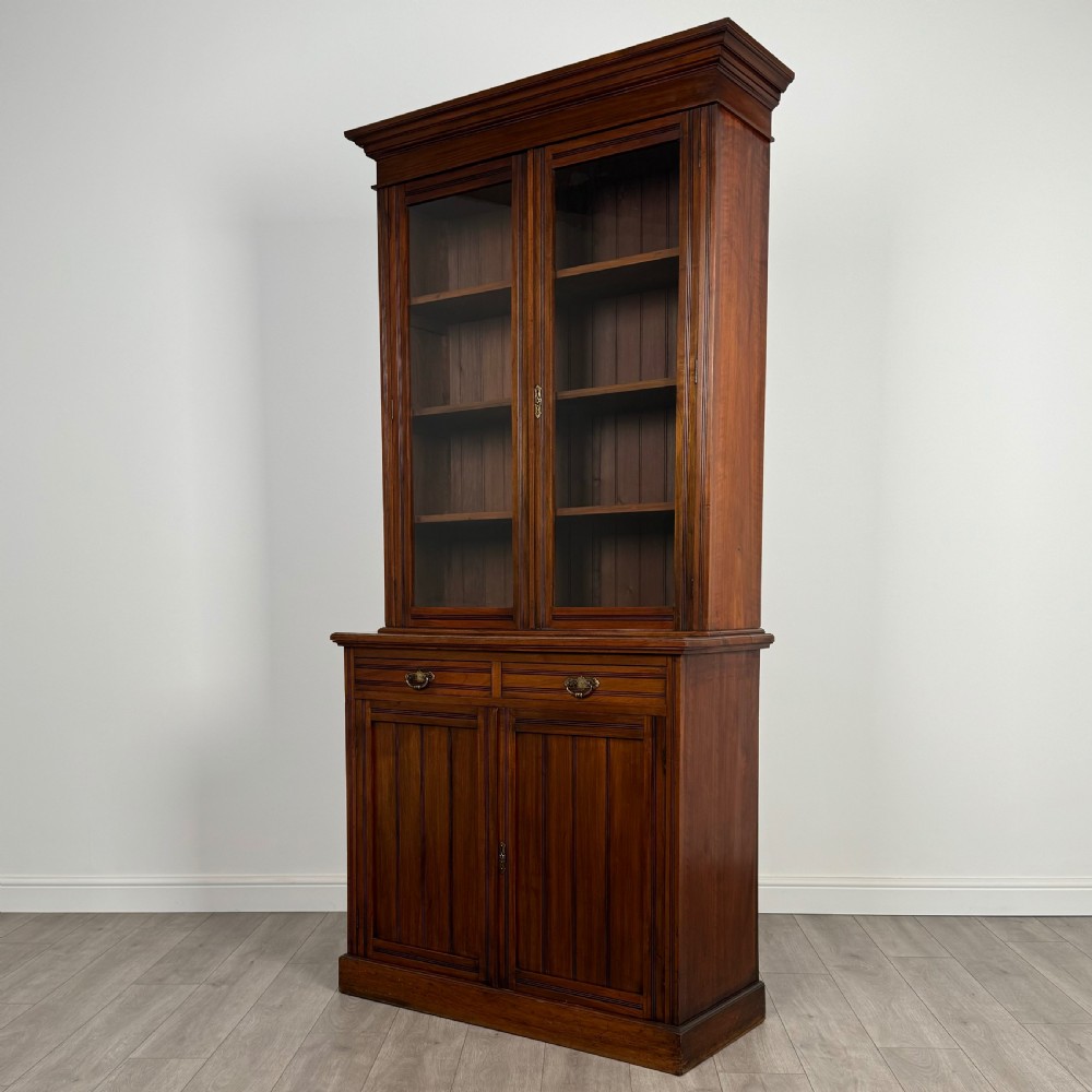 Antique 20th Century Fine Quality Bookcase In Walnut View IV