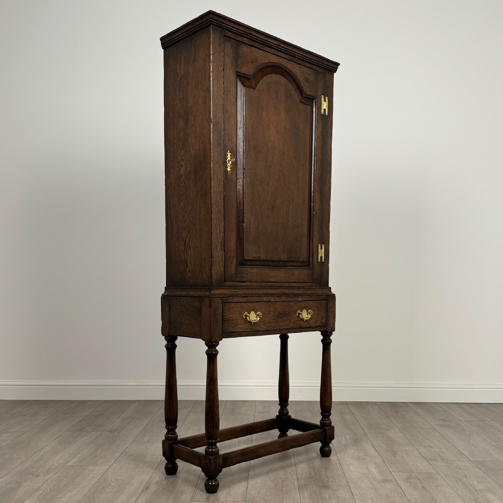  Antique 19th Century Fine Quality Oak Housekeepers Cupboard View IX