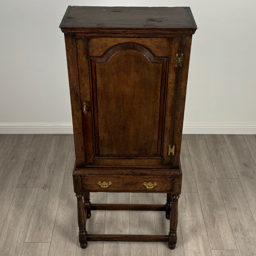  Antique 19th Century Fine Quality Oak Housekeepers Cupboard View X