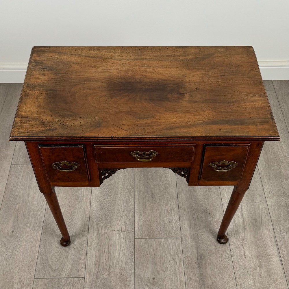 Antique 18th Century Lowboy In Walnut View IX