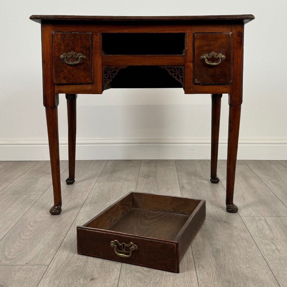 Antique 18th Century Lowboy In Walnut View X
