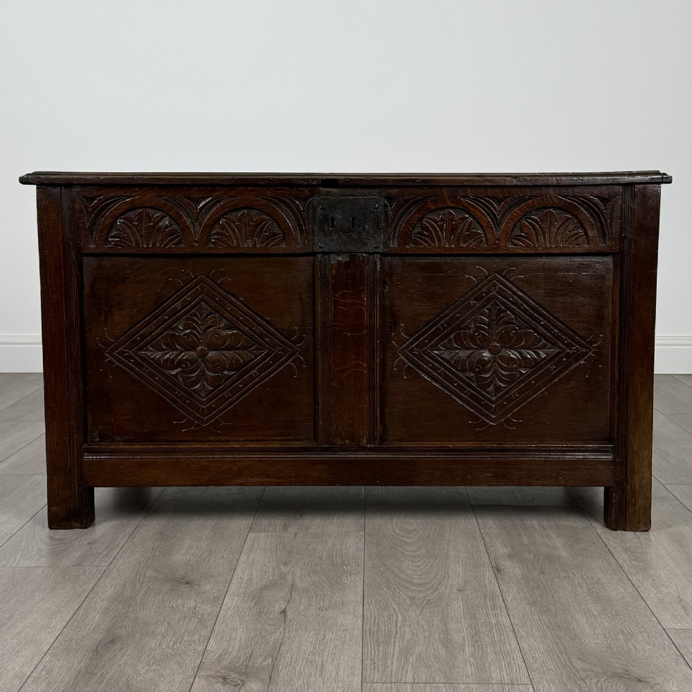  Antique 17th Century Fine Quality Coffer / Blanket Box In Oak 