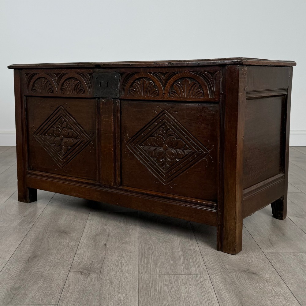  Antique 17th Century Fine Quality Coffer / Blanket Box In Oak  View II